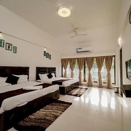 The Retreat-Glasshouse Bungalow Igatpuri Extérieur photo