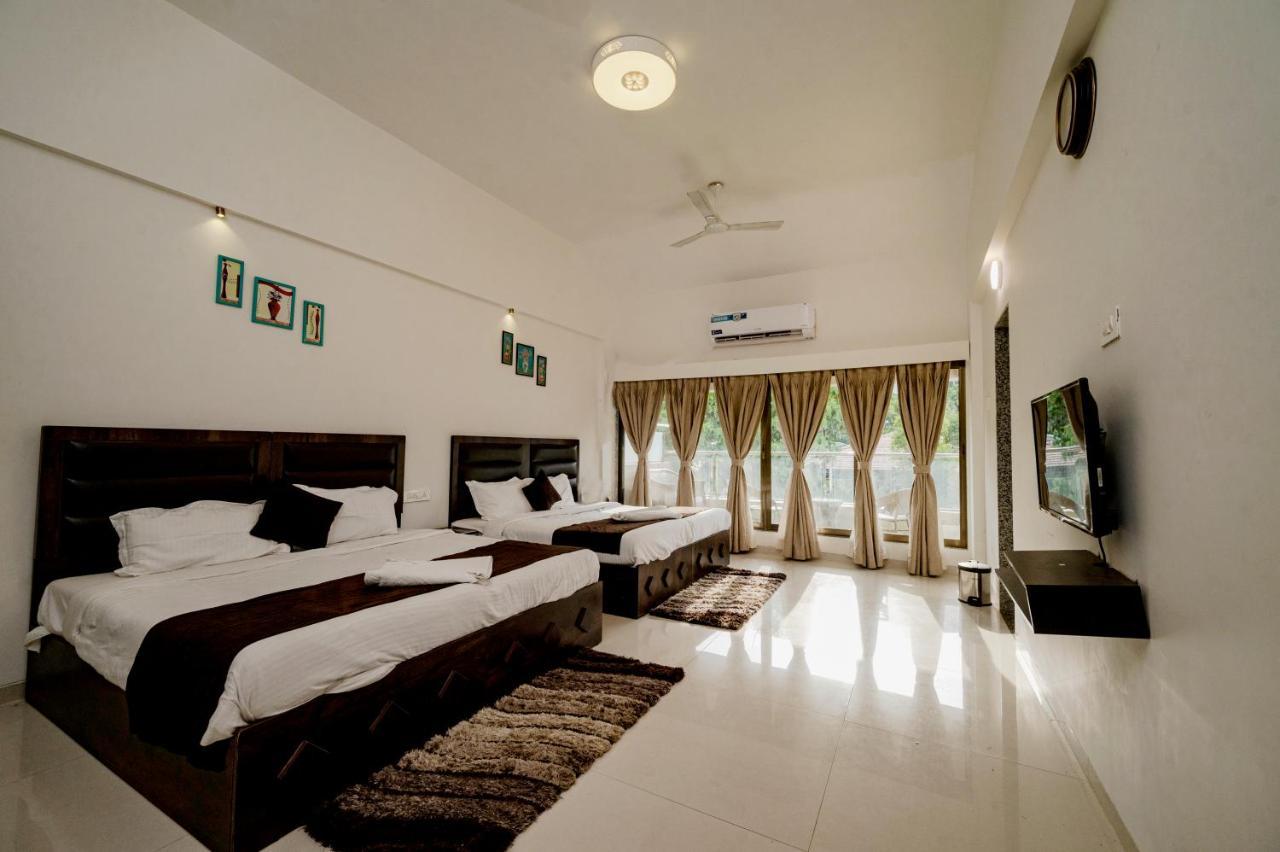 The Retreat-Glasshouse Bungalow Igatpuri Extérieur photo